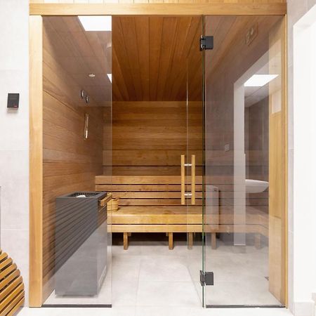 Cozy Studio Apartments Sauna & Ac Krakow By Noclegi Renters Luaran gambar